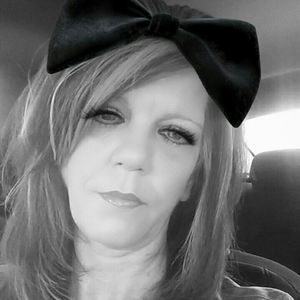 Meet your Posher, Davina